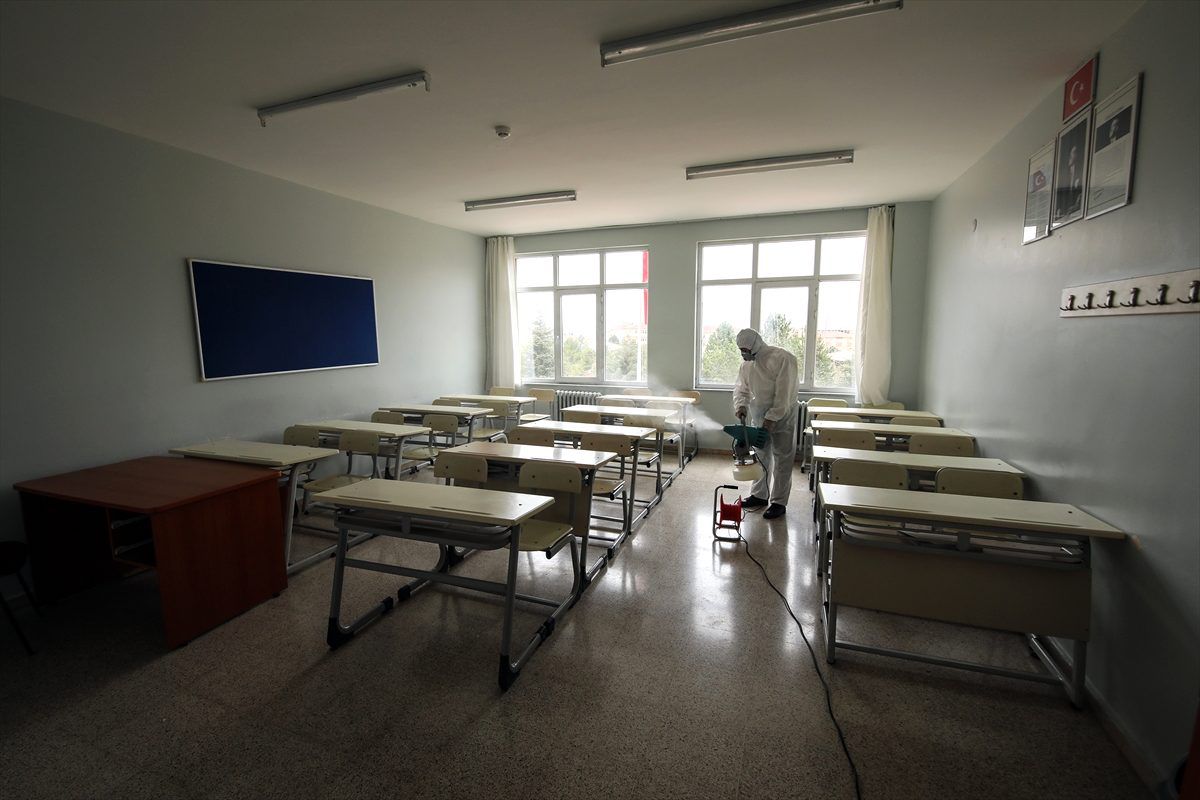 Darande\'de ortak kullanım alanları dezenfekte edildi