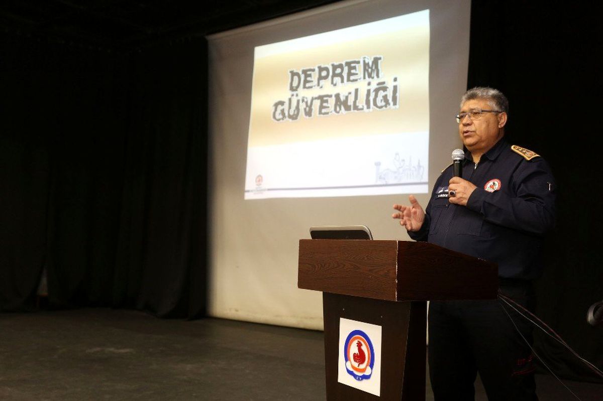 Denizli Büyükşehir Belediyesi 2 bin 500 personele deprem eğitimi verdi