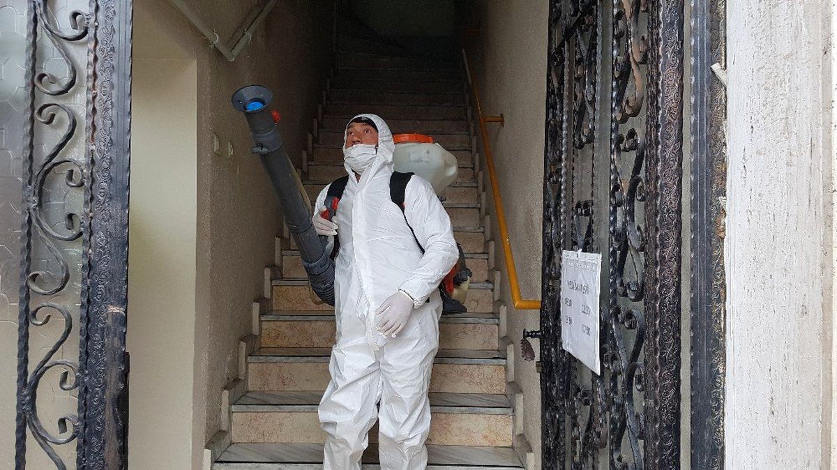 Devrek Belediyesi dezenfekte çalışmalarına devam ediyor