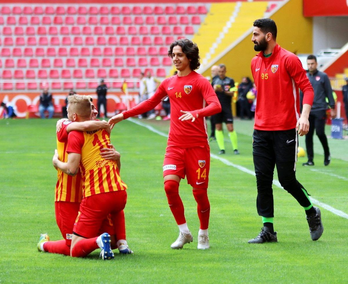 Kayserispor\'da 2 cezalı var