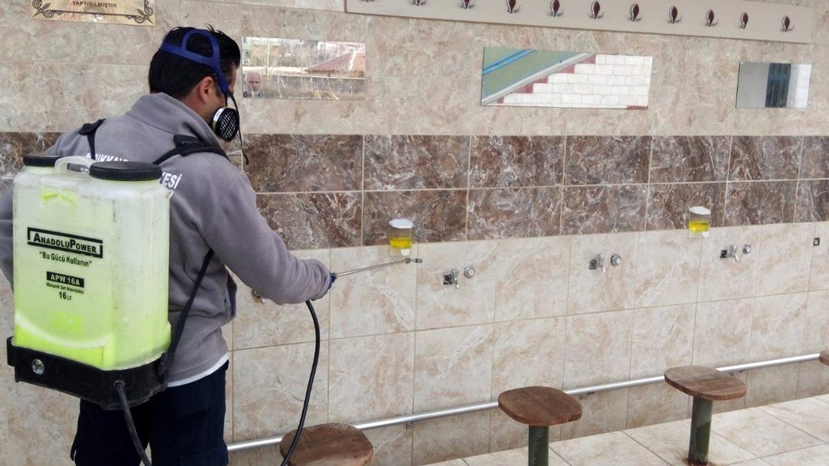 Kırıkkale Belediyesi \'korona virüse\' karşı tedbirlerini sürdürüyor