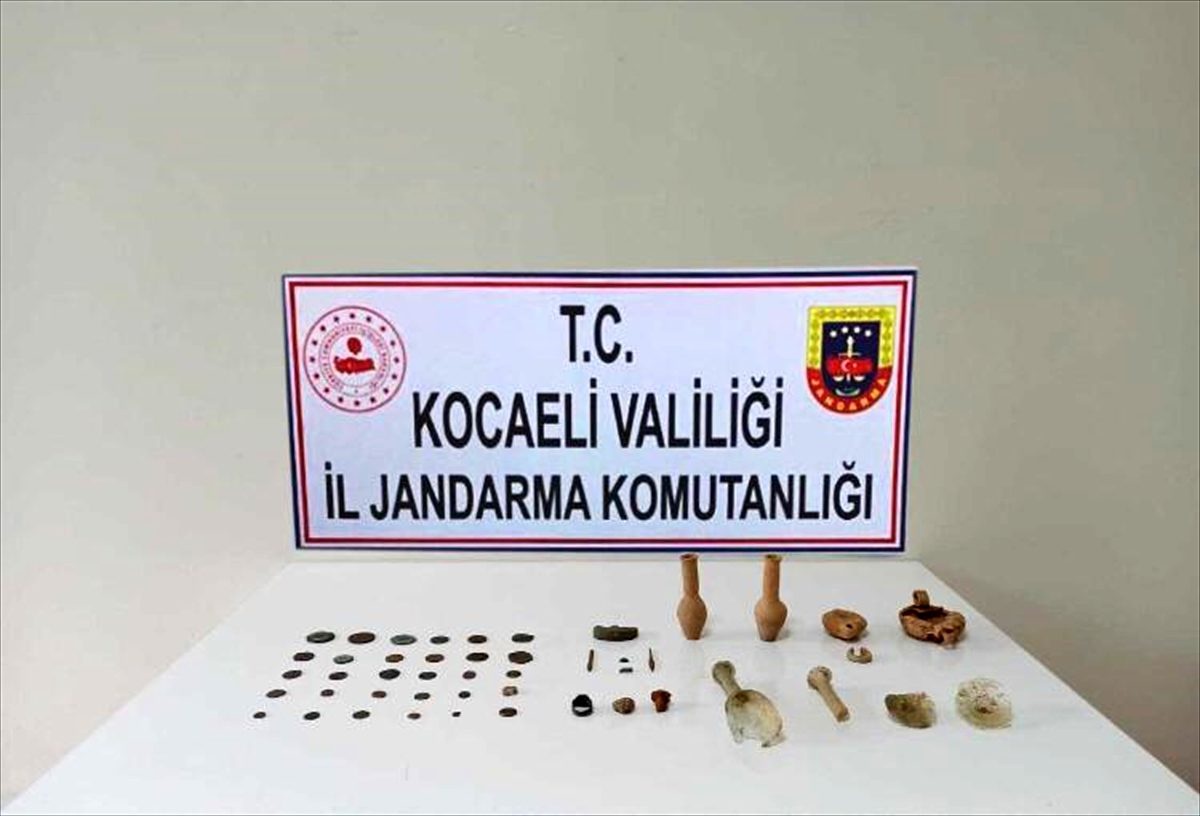 Kocaeli\'de 43 parça tarihi eser ele geçirildi