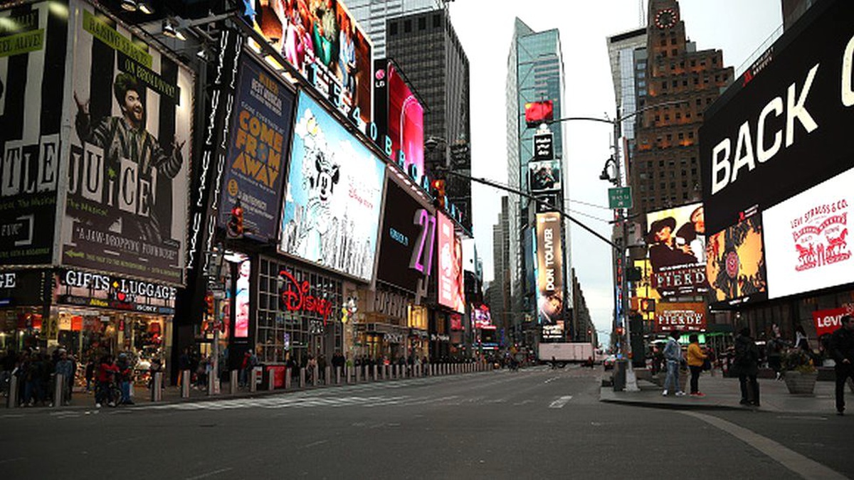 Koronavirüs: New York\'ta 50 binden fazla restoran, kafe, bar, tiyatro ve sinemalar kapatılıyor