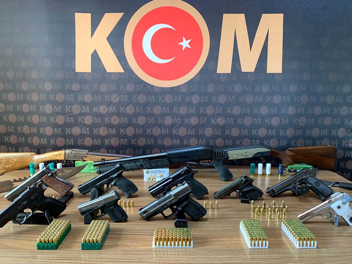 Malatya\'da silah kaçakçılığı operasyonu: 14 gözaltı