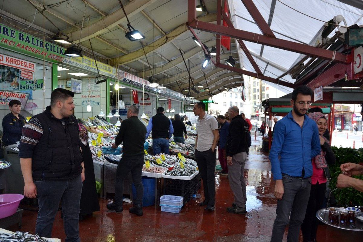 (Özel) Balık satışlarını korona virüsü endişesi vurdu
