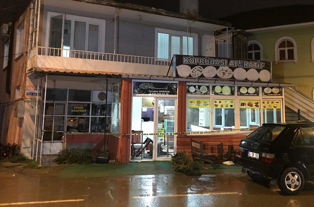 Sakarya\'da çıkan kavgada 2 kişi yaralandı