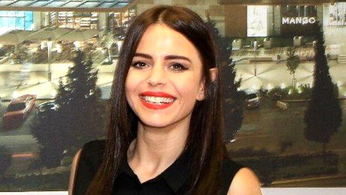 Simge Sağın: Kimseyi öpmüyorum