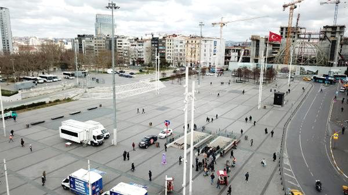 Taksim ve İstiklal Caddesi havadan görüntülendi