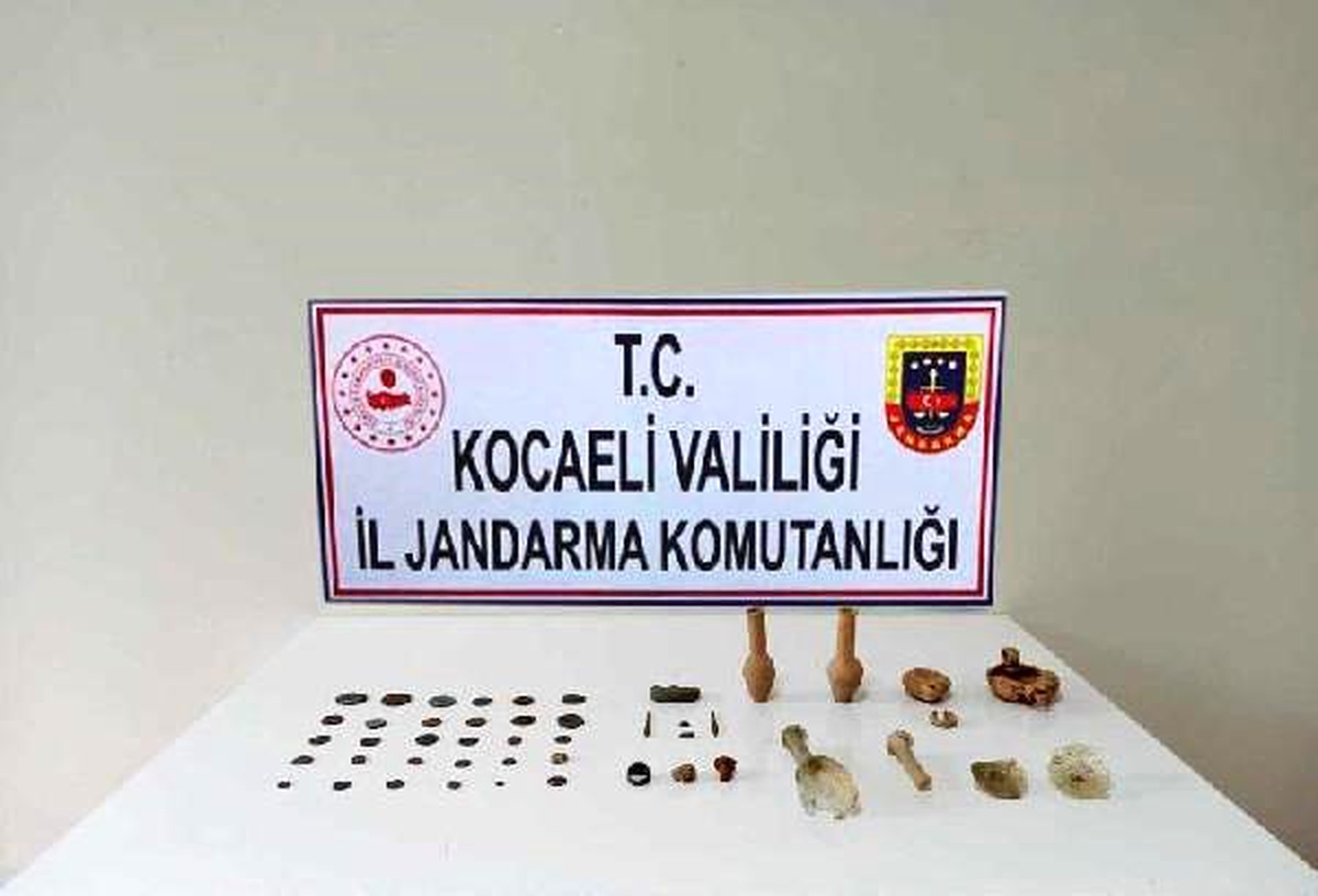 Tarihi eserler için müşteri ararken yakalandı