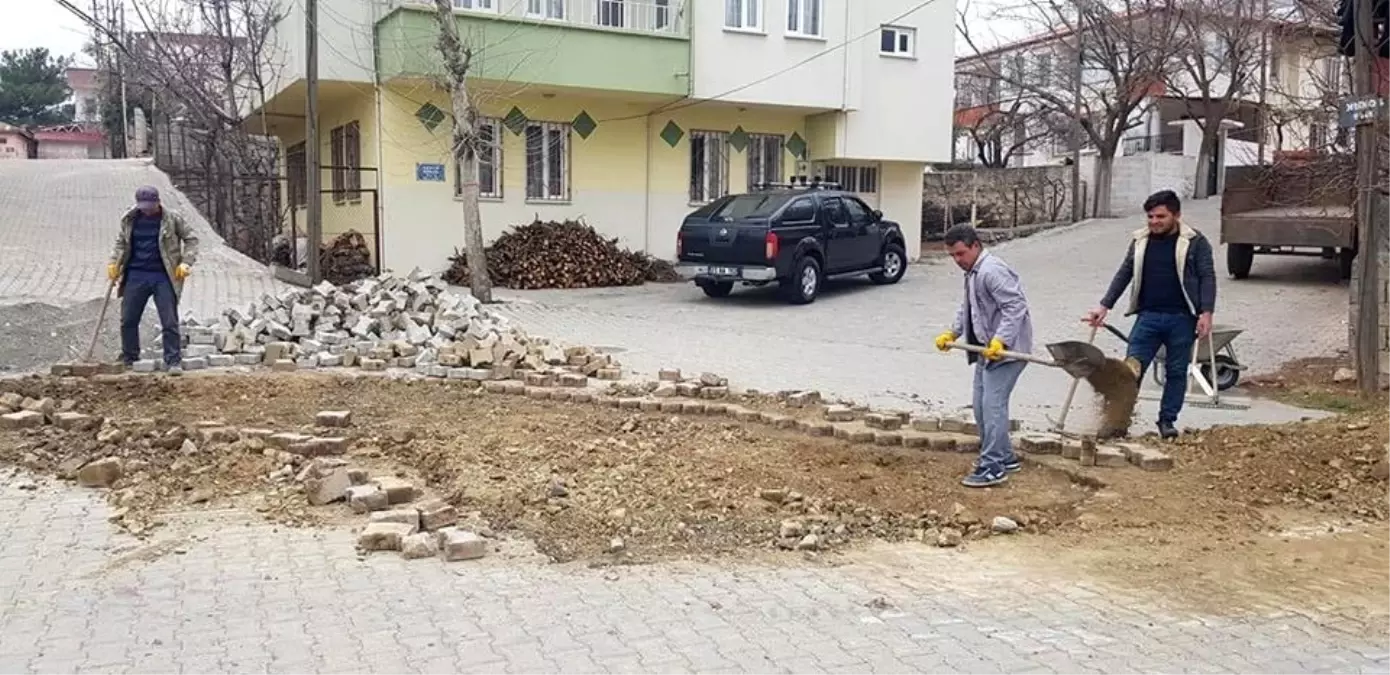 Tut Belediyesi kış sonrası yollarda bakım yapıyor