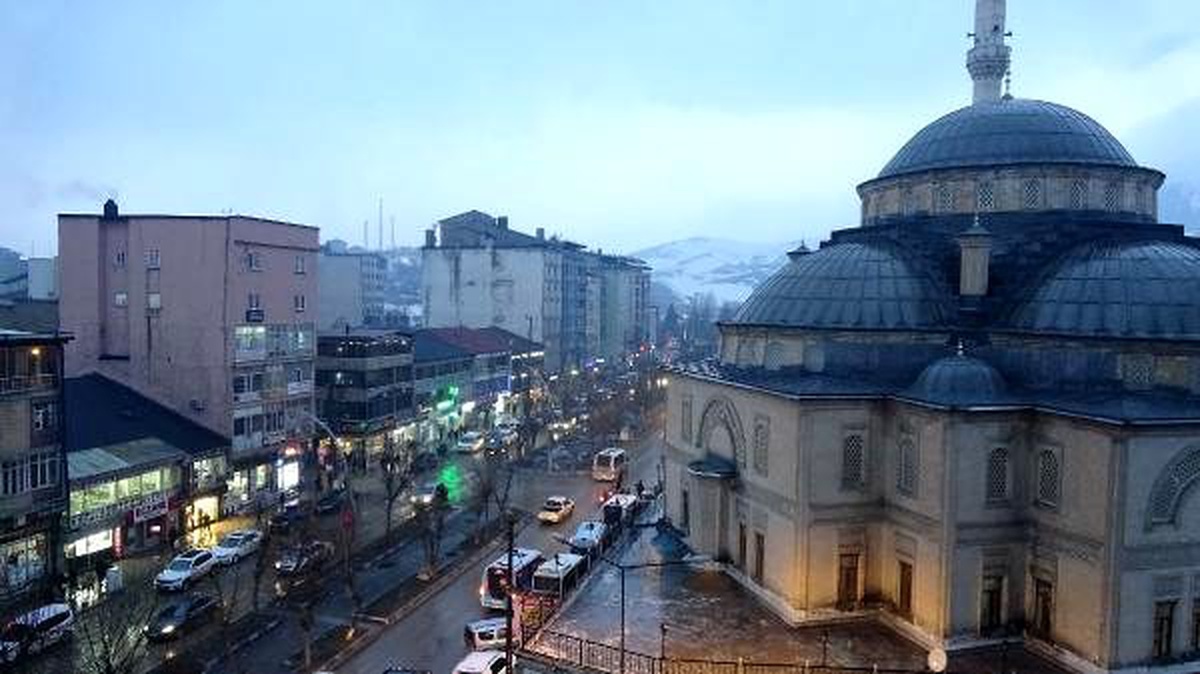 Yüksekova\'da \'Cami ve mescitlerde cemaatle namaz kılınmayacak\' anonsu
