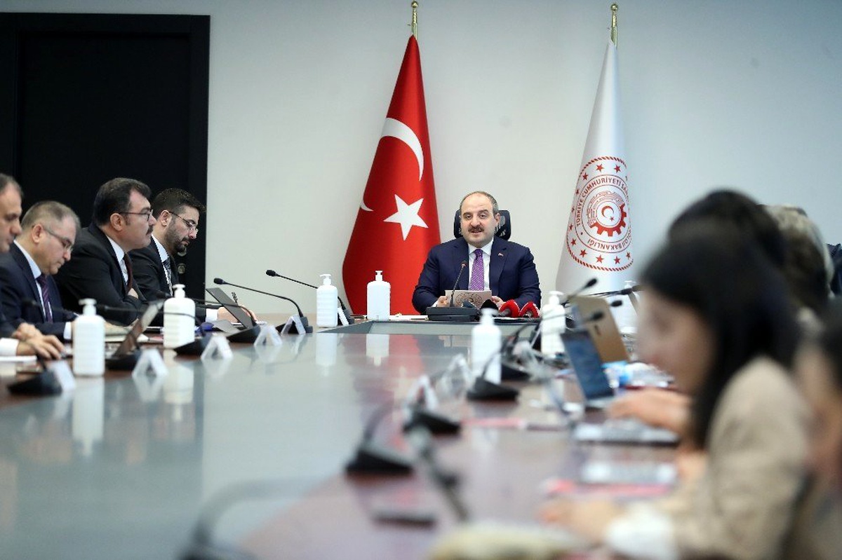 Bakan Varank: "Spesifik olarak aşıya odaklandık"