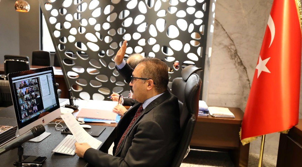 GAÜN\'de korona virüse karşı online senato