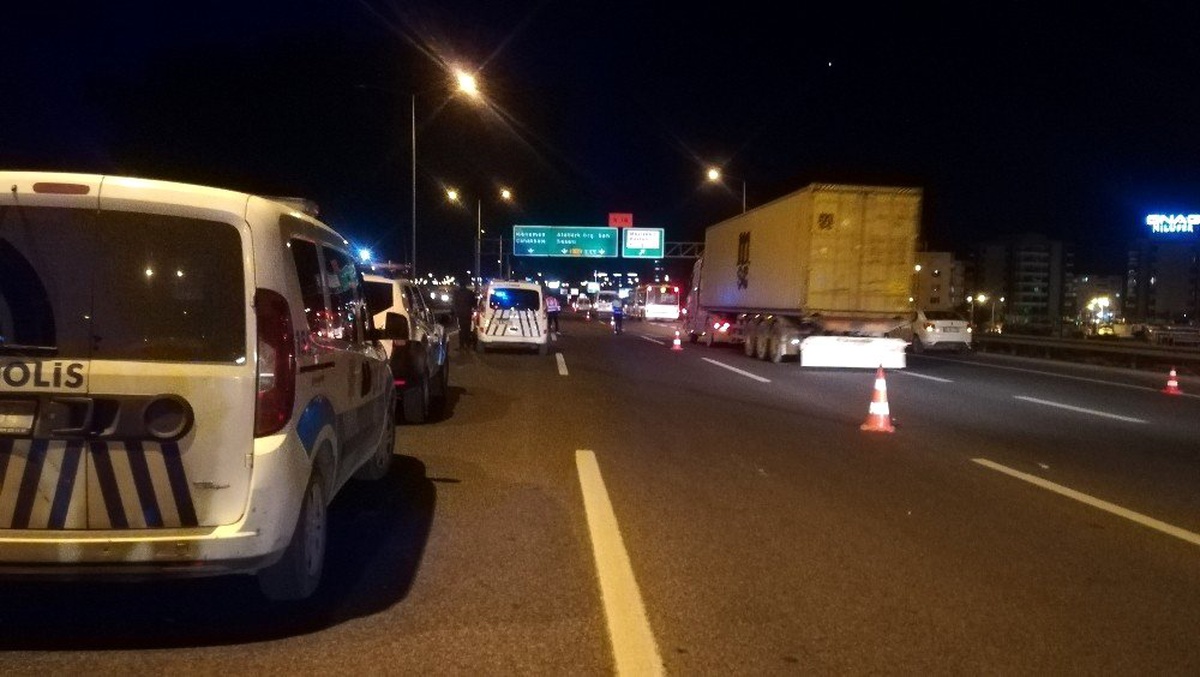 İzmir\'de otomobilin çarptığı yaya öldü