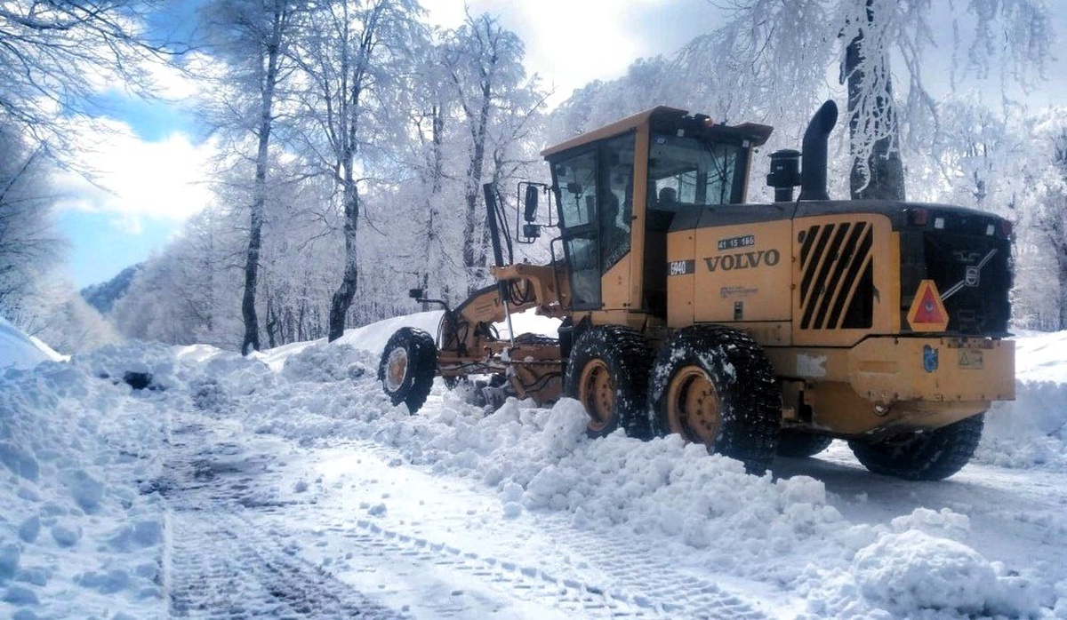 Kartepe\'de kar kalınlığı 66 santime ulaştı