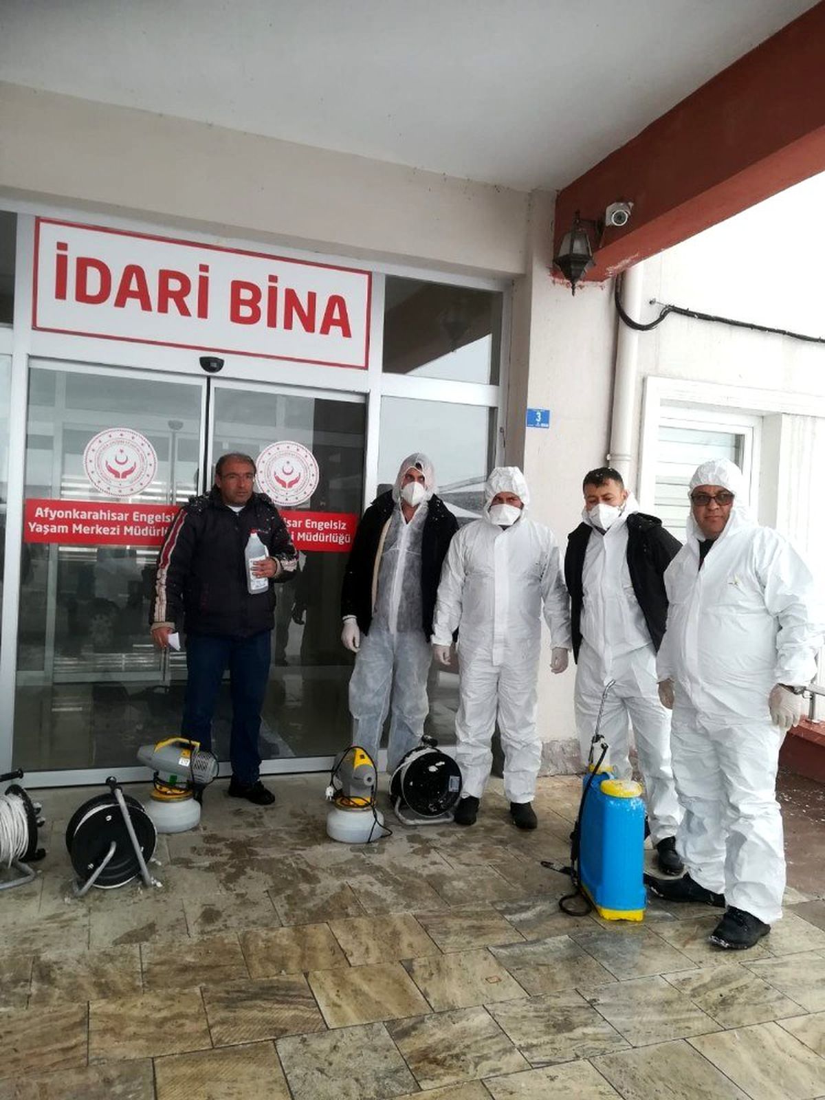 Müdürlükler dezenfekte ediliyor
