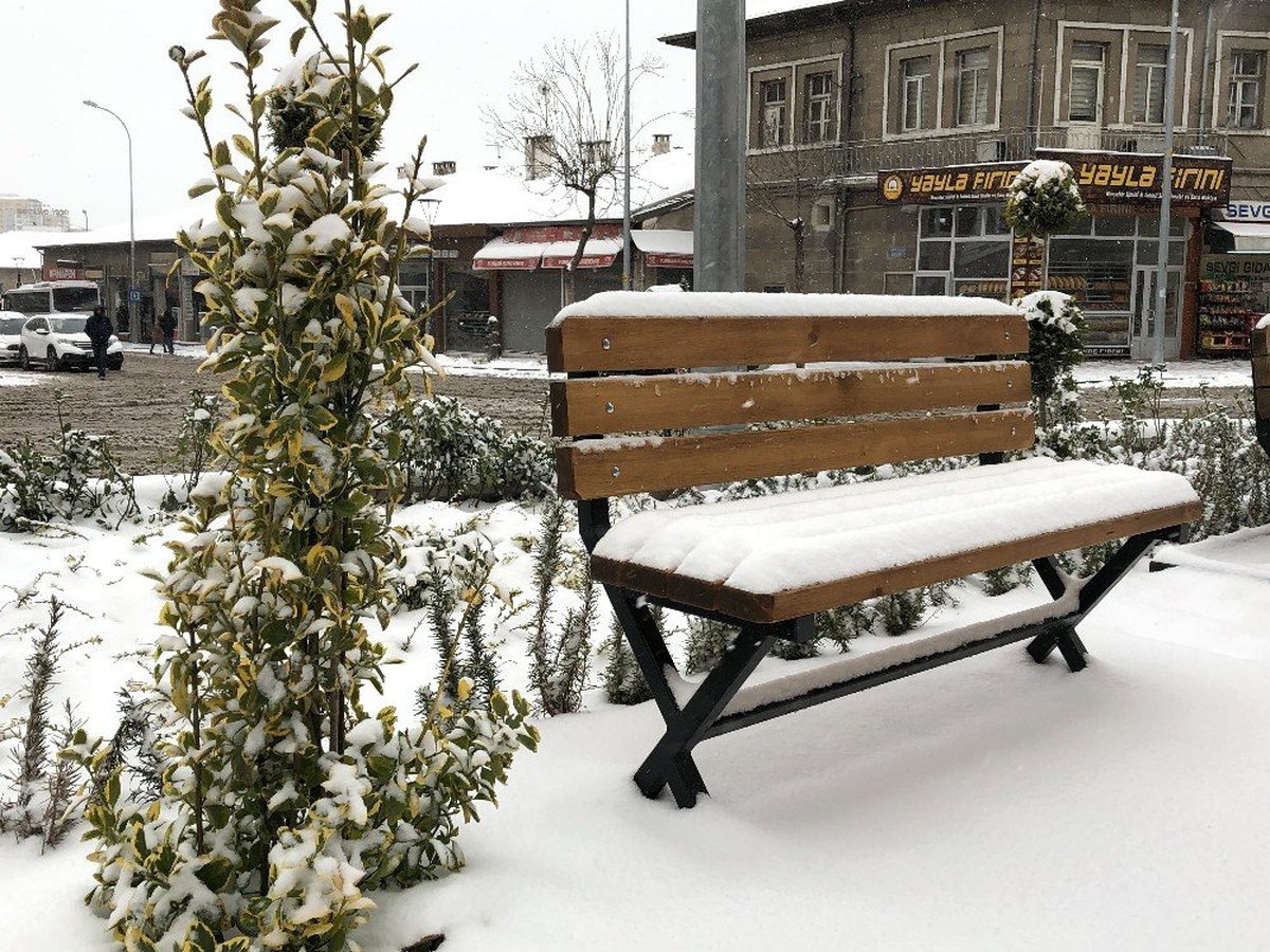 Nevşehir, Mart ayında beyaza büründü