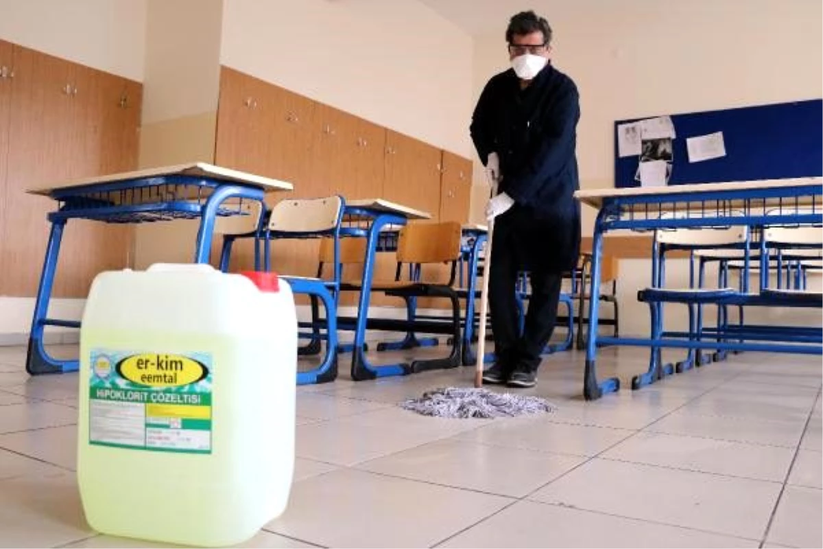 Okul ve kamu kurumlarının dezenfektan ürünlerini liseliler üretiyor