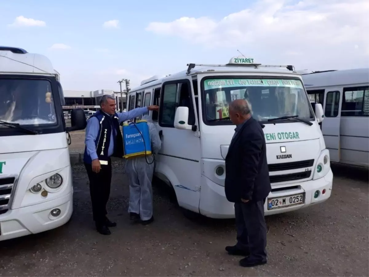 Şehiriçi minibüslerde dezenfekte çalışması yapılıyor