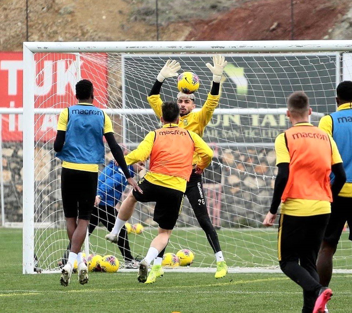 Yeni Malatyaspor\'da Kasımpaşa mesaisi sürüyor