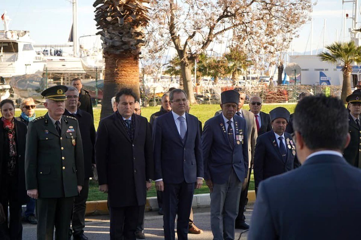 18 Mart çelenk sunma töreni yapıldı