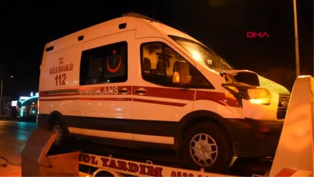 AMBULANS YAYALARA ÇARPTI 2 ÖLÜ