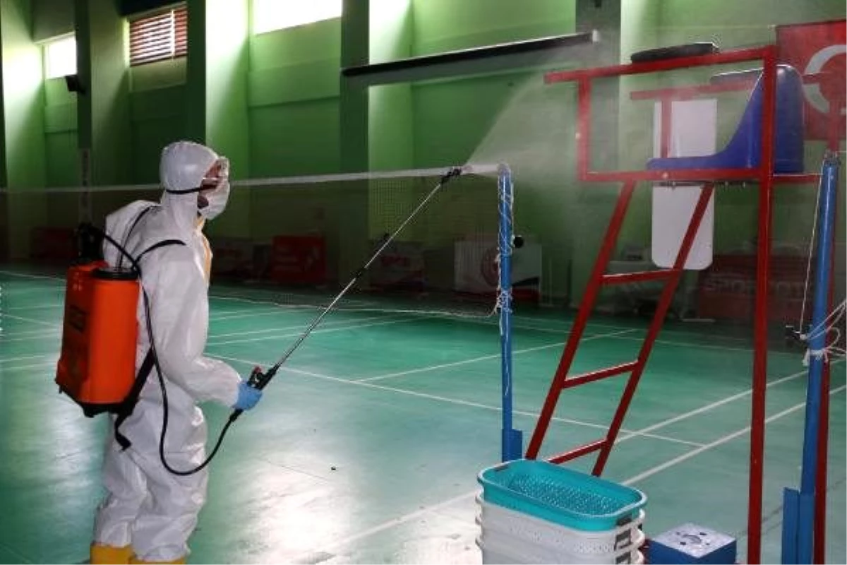 Badminton Olimpiyat Hazırlık Merkezi dezenfekte edildi