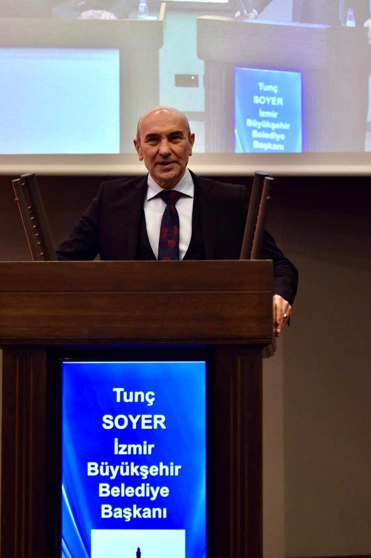 Başkan Soyer\'den belediye kiracıları iyi haber