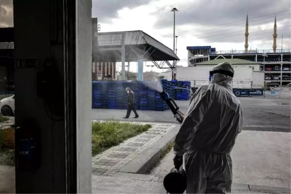 Bayrampaşa sebze ve meyve hali dezenfekte edildi