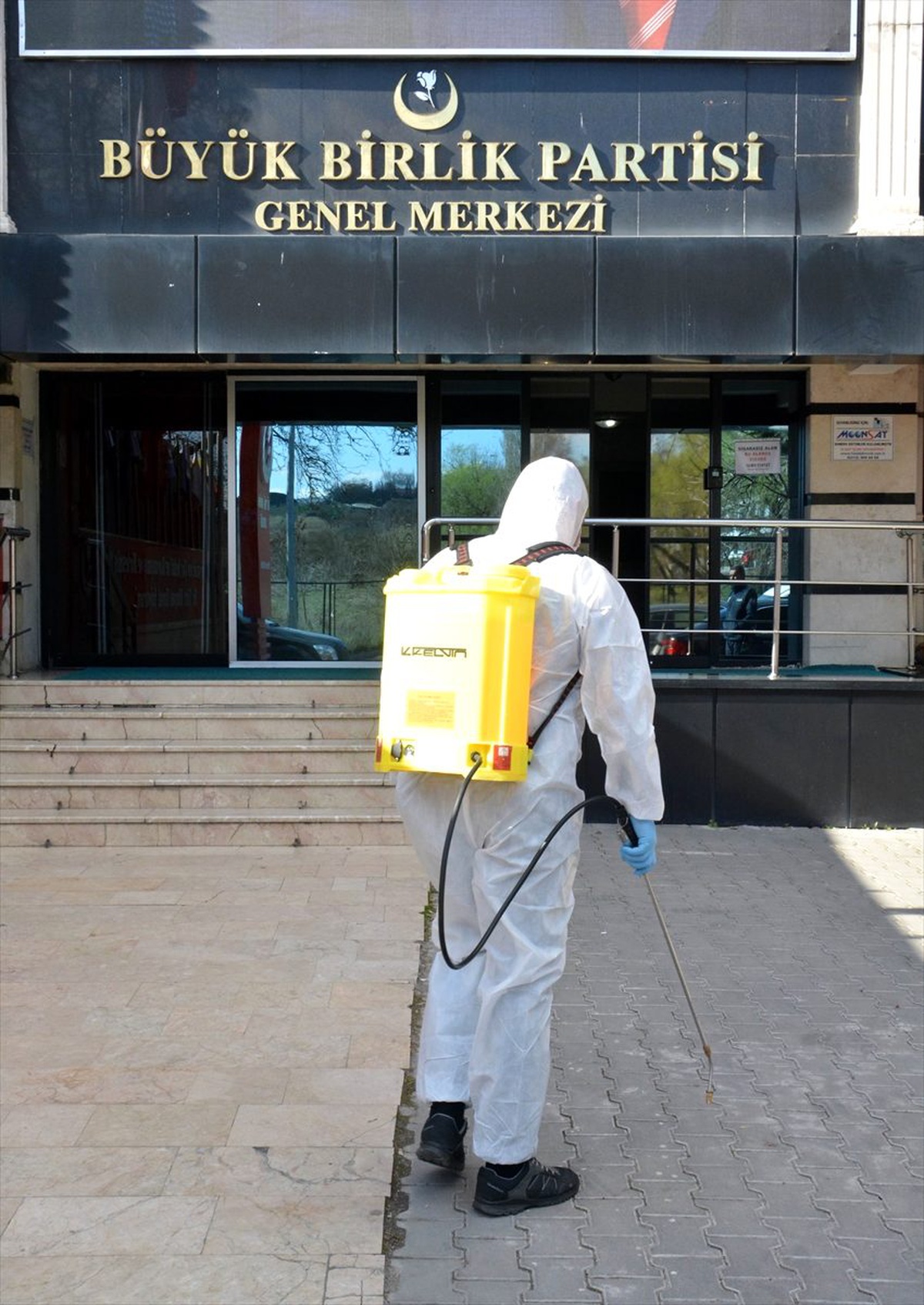 BBP Genel Merkezi koronavirüse karşı dezenfekte edildi