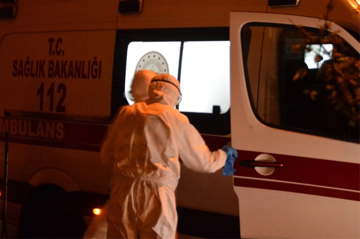 Beyoğlu\'nda 4 kişilik aile "korona virüs" şüphesiyle hastaneye kaldırıldı