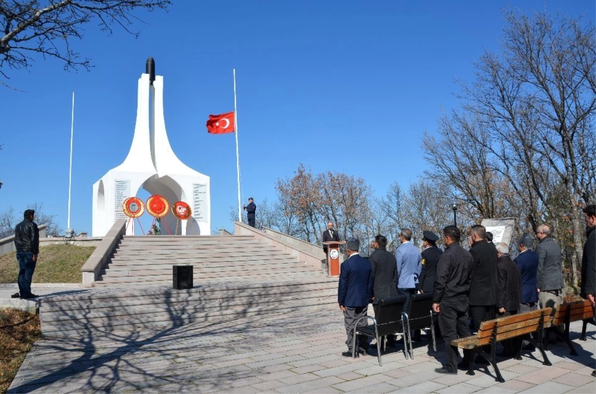 Cevizdere Şehitliği\'nde 18 Mart Çanakkale Zaferi töreni