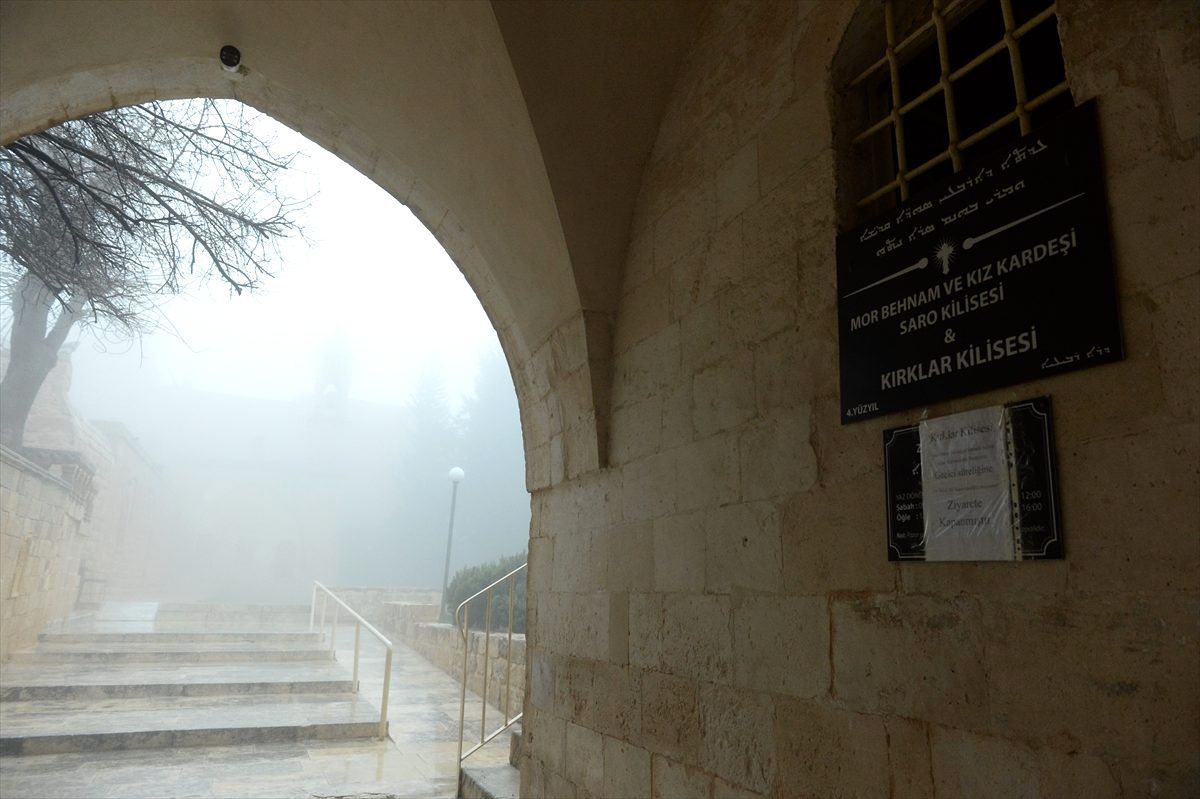 Diyarbakır ve Mardin\'deki kiliselerde koronavirüs önlemleri