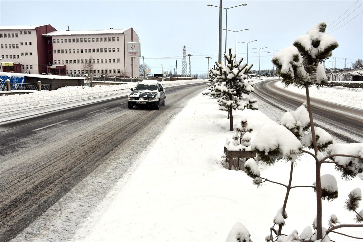 Doğu Anadolu\'da 116 köy ve mahalle yolunda ulaşım sağlanamıyor