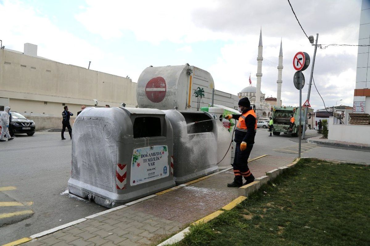 Eyüpsultan sokak sokak temizlenip dezenfekte ediliyor