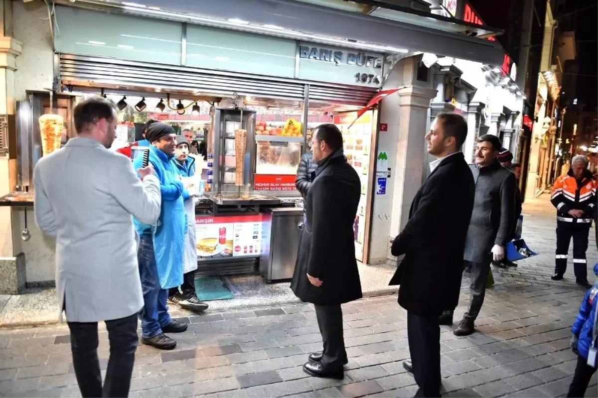 İstiklal Caddesi\'nde işletmelerde korona virüs denetimi