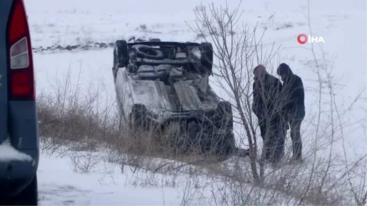 Kayseri\'de otomobiller kafa kafaya çarpıştı: 4 yaralı