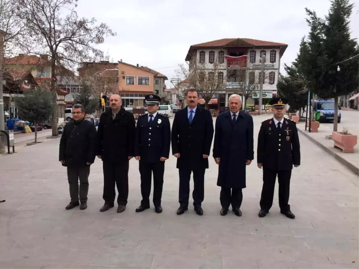 Korona virüs, çelenk koyma törenine sadece 6 protokol üyesinin katılmasına sebep oldu