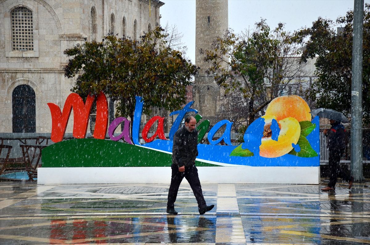 Malatya\'da kar yağışı etkili oldu