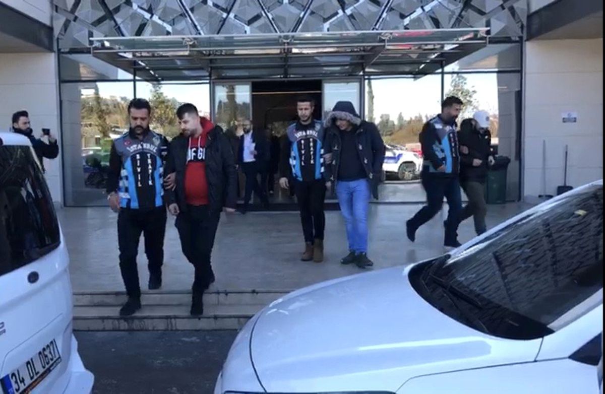 (Özel) Korona virüse rağmen İstanbul\'da asker uğurlayan magandalara ceza yağdı