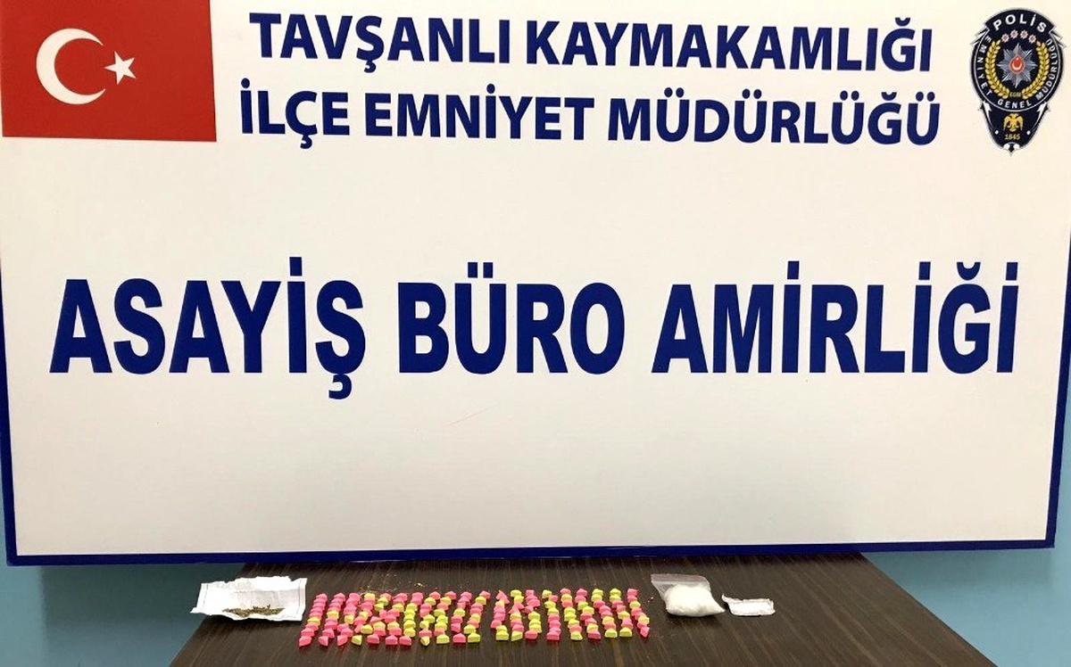 Tavşanlı\'da uyuşturucu operasyonu: 2 gözaltı