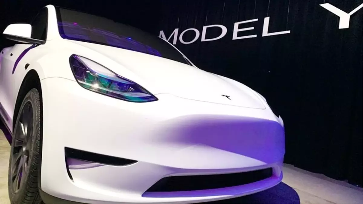 Tesla, Model Y\'yi Teslim Etmeye Başladı