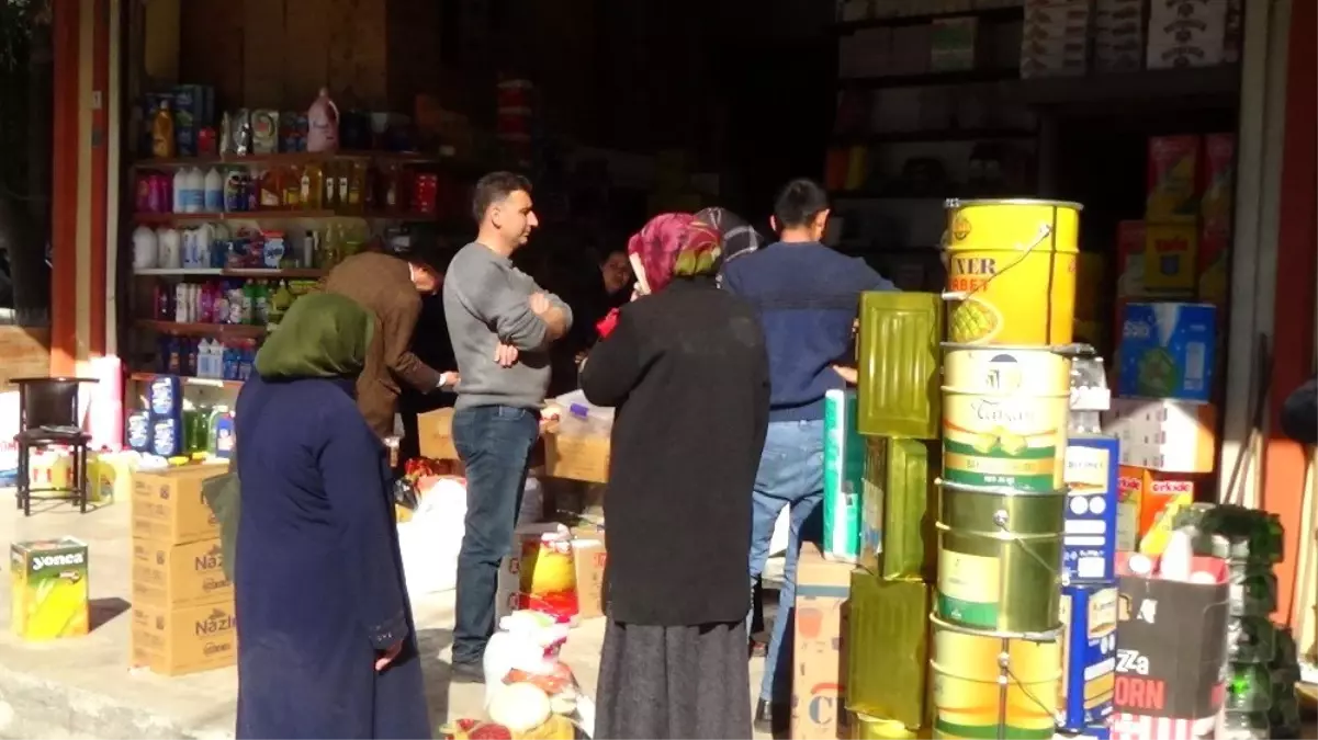 Yasak ve zam korkusu gıdacılar çarşısını hareketlendirdi