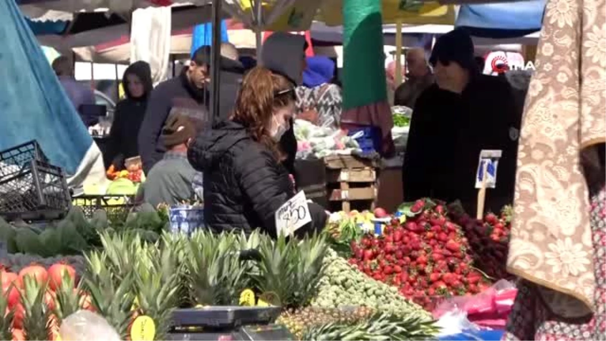 Antalya\'da semt pazarlarına korona virüs sessizliği