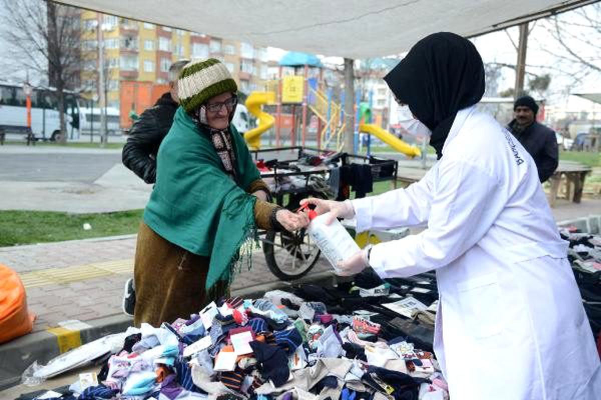 Bahçelievler\'de, koronavirüse karşı tedbir çalışmaları aralıksız devam ediyor
