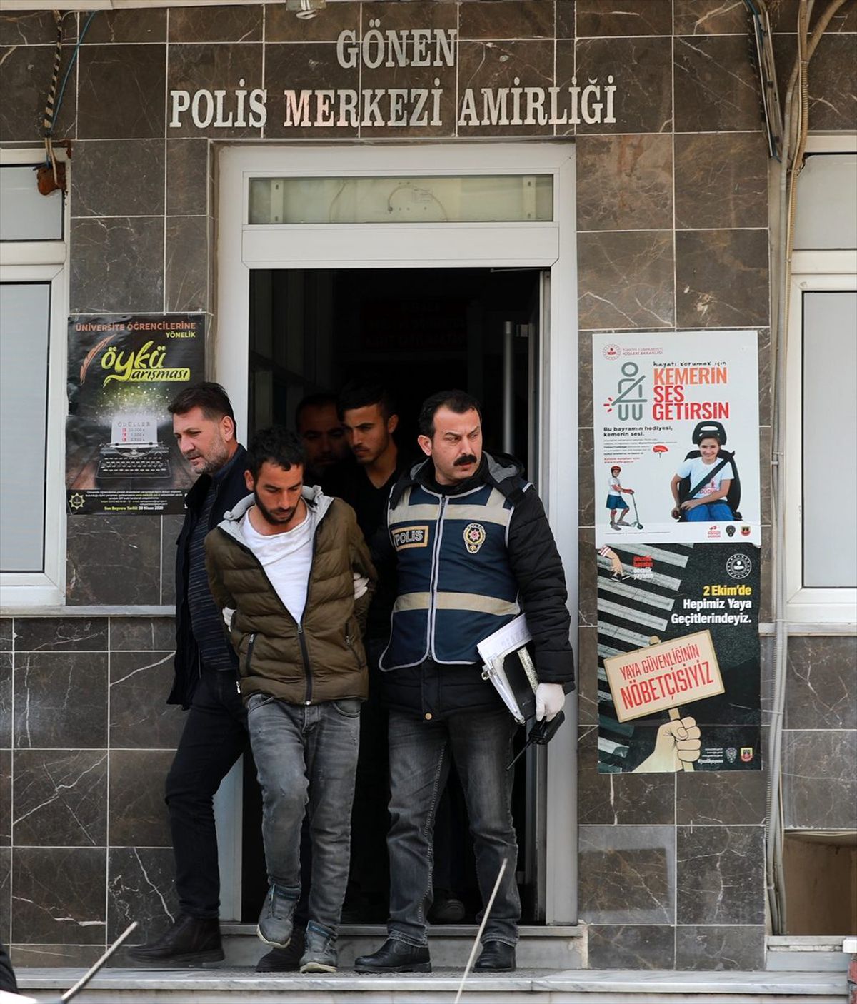 FETÖ bahanesiyle dolandırıcılık yaptıkları iddiasıyla yakalanan 2 şüpheli tutuklandı