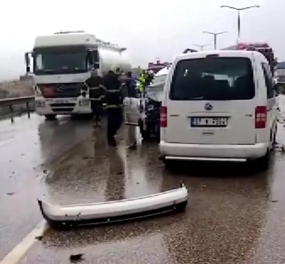 Gaziantep-Adana otobanında zincirleme trafik kazası: 6 yaralı