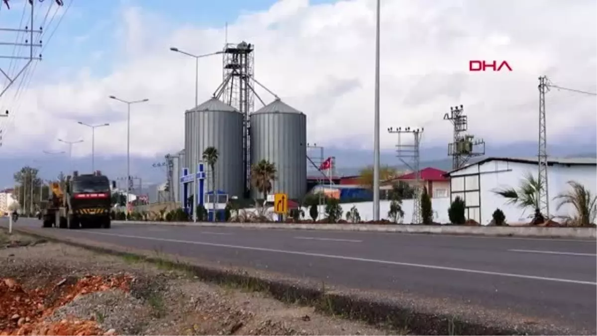 HATAY Suriye sınırına obüs ve komando sevkiyatı