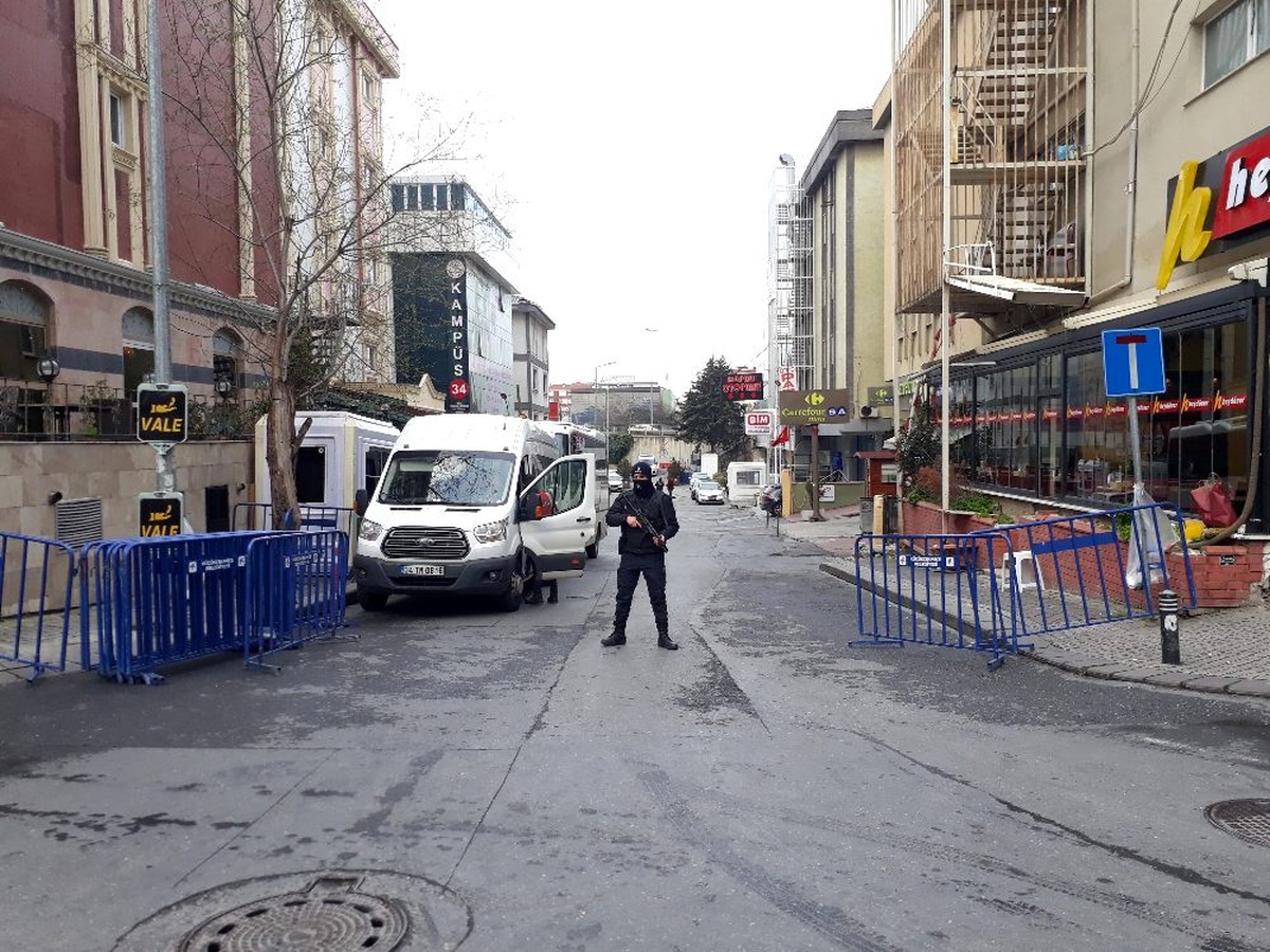 Karantina altındaki 2. günde yoğun güvenlik önlemleri sürüyor