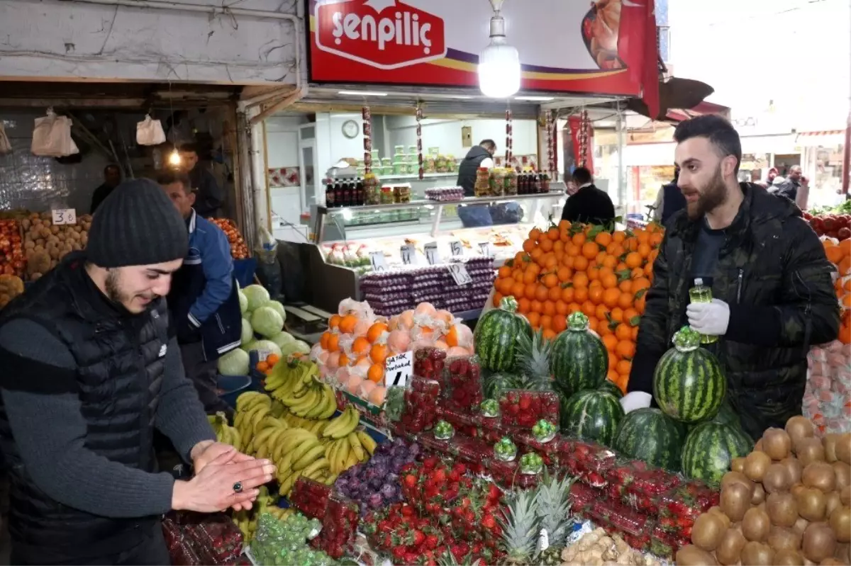 Malatya Sebze Pazarı korona virüs önlemlerini aldı